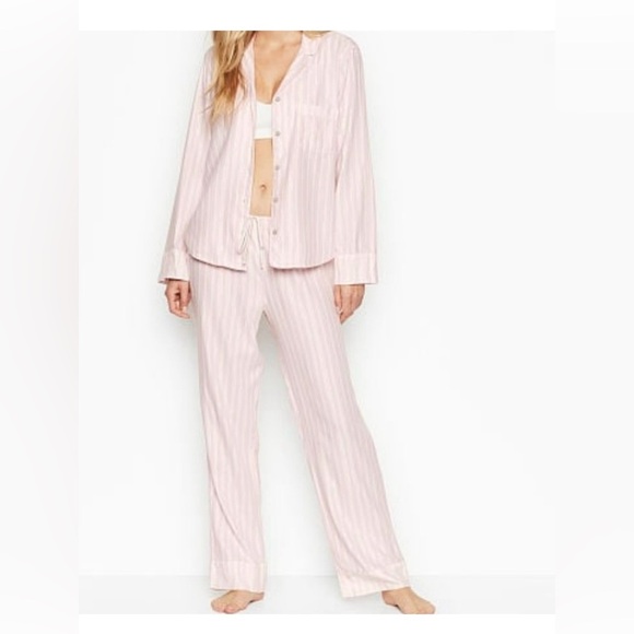 Victoria's Secret 💕 Soft ☁️ Pink 💗Metallic Shiny 💎Stripe PJ Set Size M - Picture 1 of 11